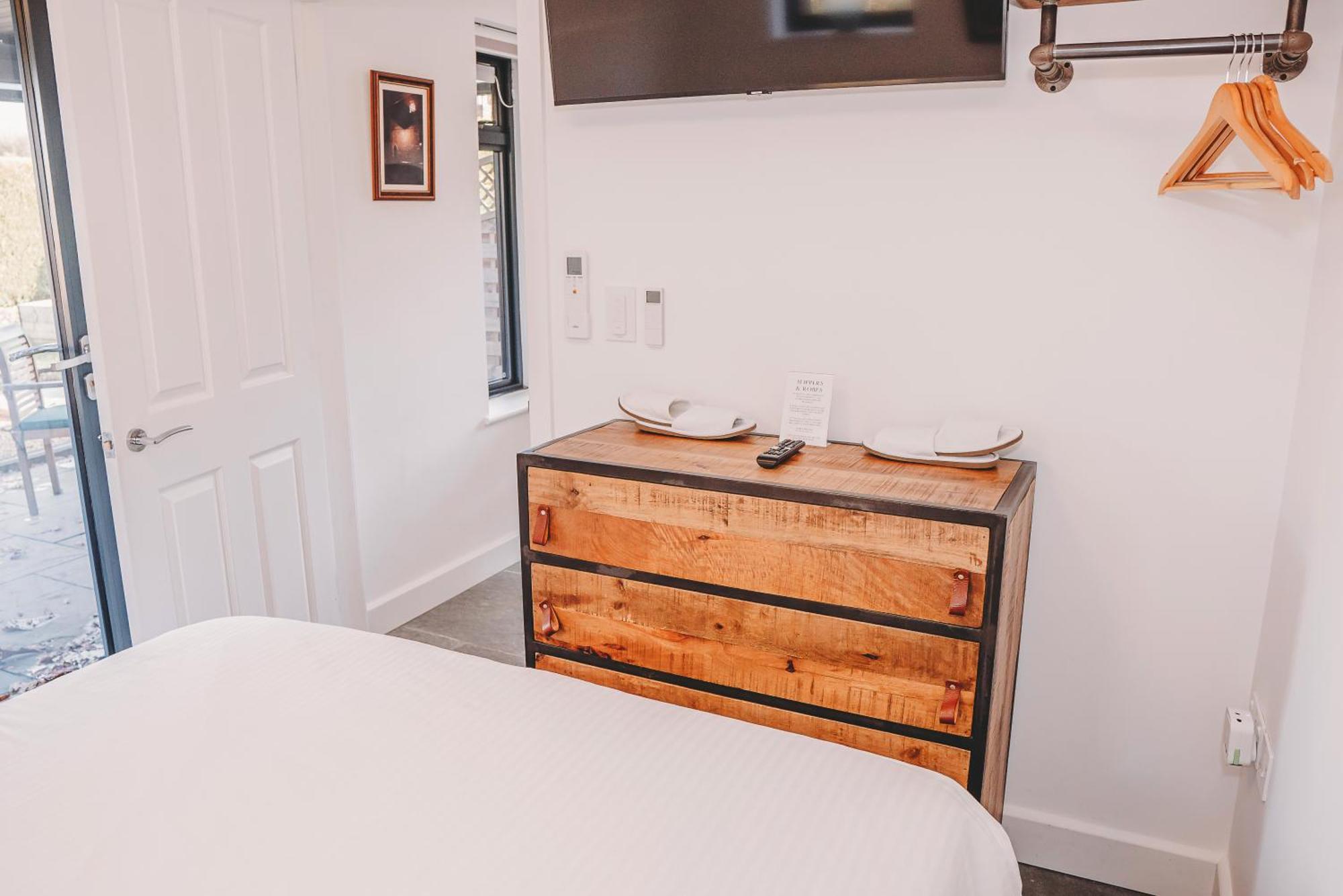 Cottage With Hot Tub - Near Cheltenham And Tewkesbury Εξωτερικό φωτογραφία